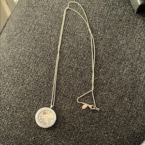 Charming Silver Pendant Necklace
